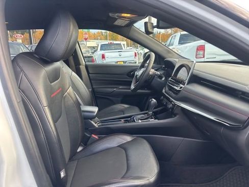 Used 2023 Jeep Compass Trailhawk image 16