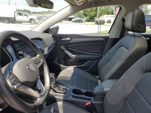 Certified 2023 Volkswagen Jetta SE FWD image 23