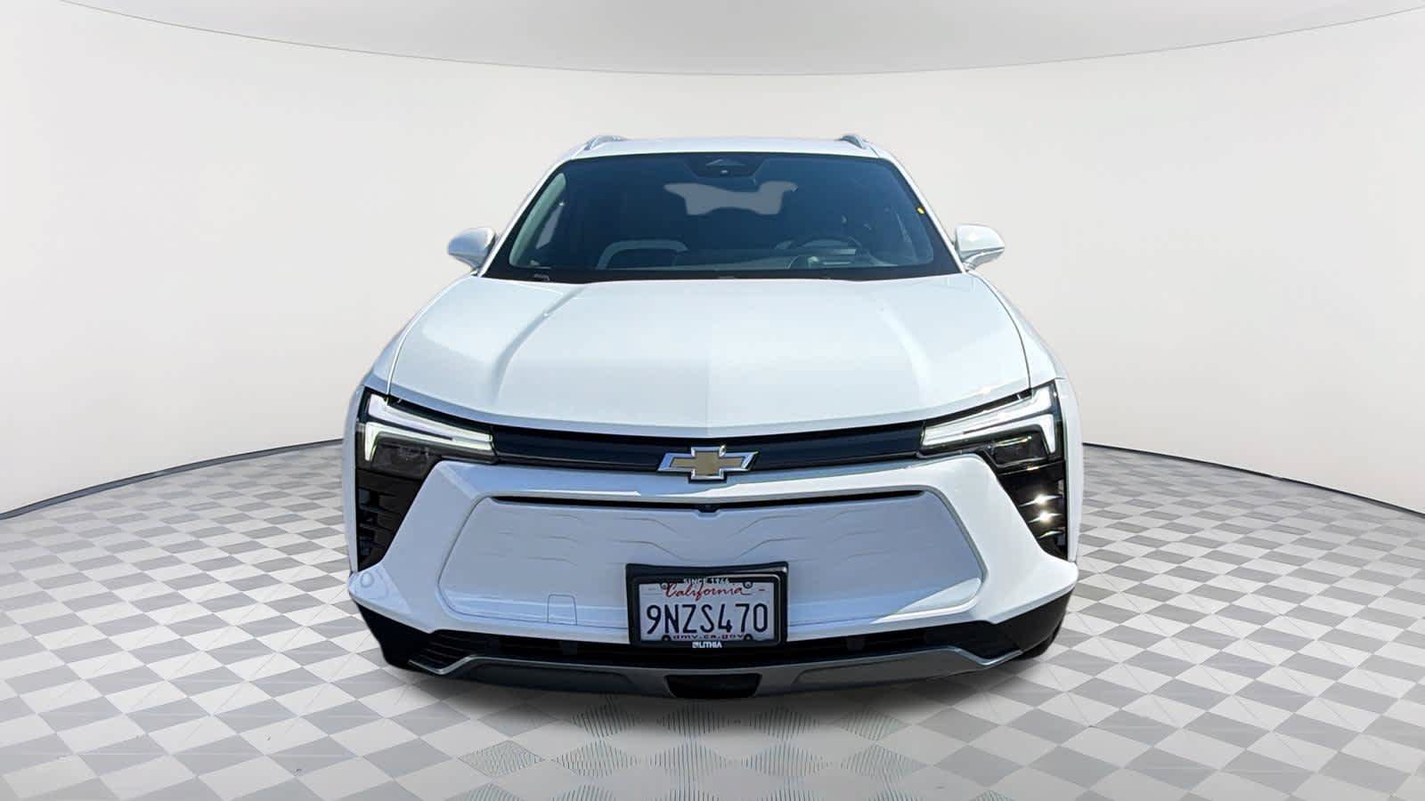 Used 2024 Chevrolet Blazer EV LT AWD/4WD image 2