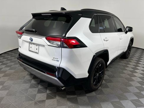 Used 2023 Toyota RAV4 XSE AWD/4WD image 5