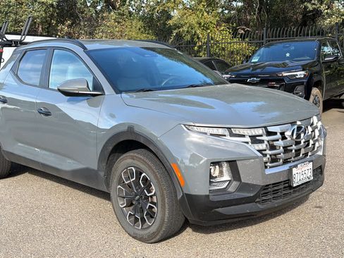 Used 2022 Hyundai Santa Cruz SEL w/ Activity Package FWD image 3
