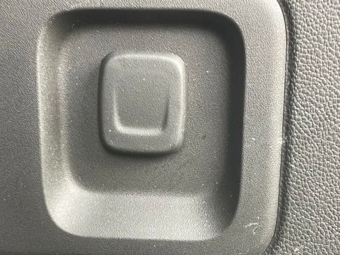 Certified 2023 Chevrolet Traverse LT AWD/4WD image 19