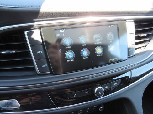 Used 2019 Buick Enclave Avenir w/ Avenir Technology Package AWD/4WD image 20