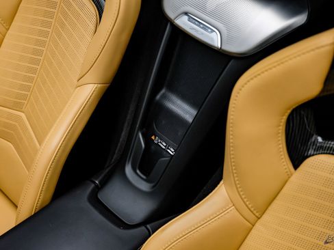 Used 2023 Chevrolet Corvette Stingray 3LT Z51 Performance P w/ Z51 Performance Package image 45