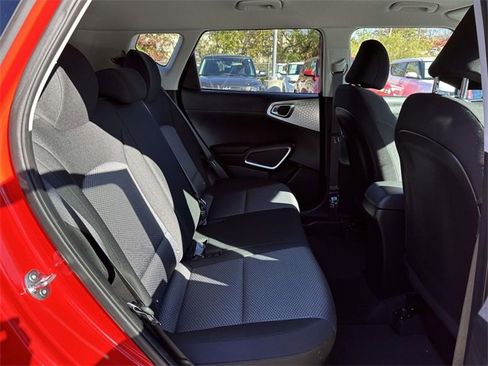 Certified 2025 Kia Soul LX w/ Option Group 015 image 17