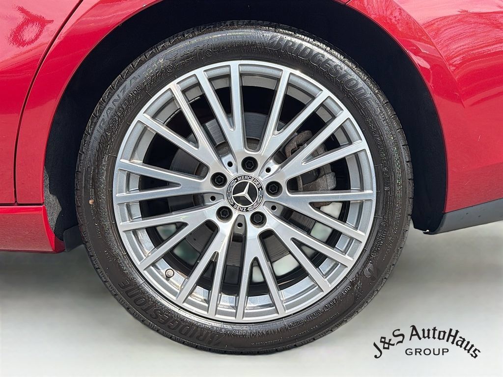Used 2021 Mercedes-Benz CLA 250 4MATIC image 36