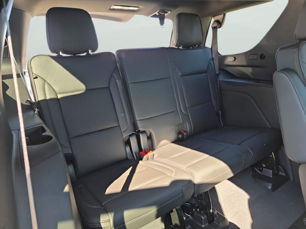New 2026 GMC Yukon Denali w/ Denali Reserve Package AWD/4WD image 35