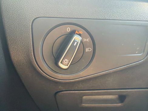 Used 2019 Volkswagen Tiguan S FWD image 16