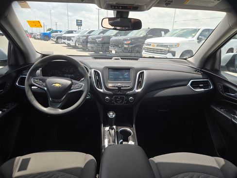 Used 2018 Chevrolet Equinox LT FWD image 15