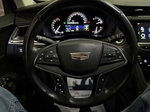 Used 2019 Cadillac XT5 Premium Luxury image 16