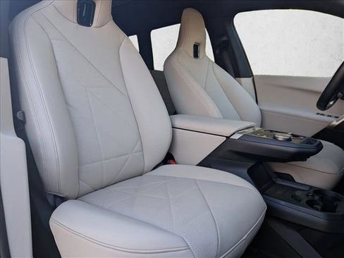 Certified 2025 BMW iX xDrive50 image 22