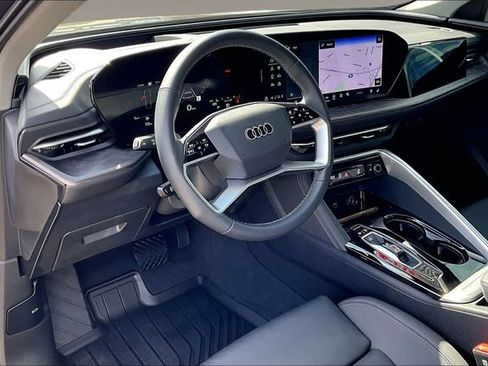 Used 2025 Audi Q5 Premium AWD/4WD image 17