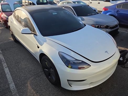 Used 2022 Tesla Model 3 Long Range AWD/4WD image 1