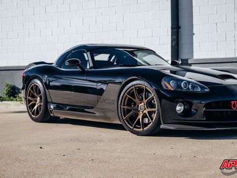 Used 2004 Dodge Viper SRT-10 image 39