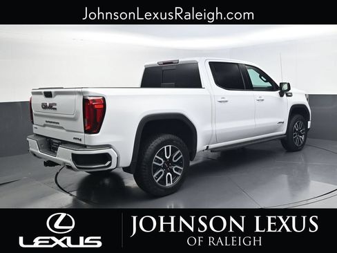 Used 2023 GMC Sierra 1500 AT4 w/ AT4 Premium Package AWD/4WD image 9
