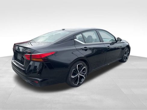 Used 2024 Nissan Altima 2.5 SR image 5
