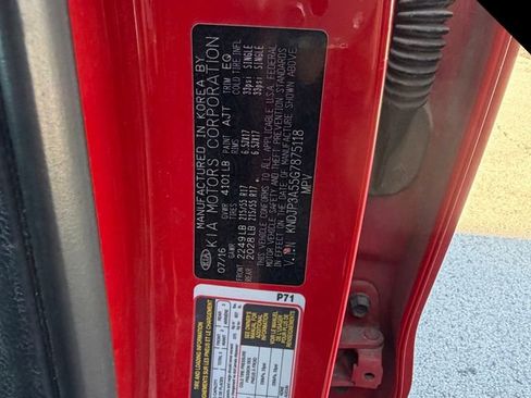 Used 2016 Kia Soul + image 13