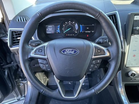 Used 2024 Ford Edge Titanium image 21