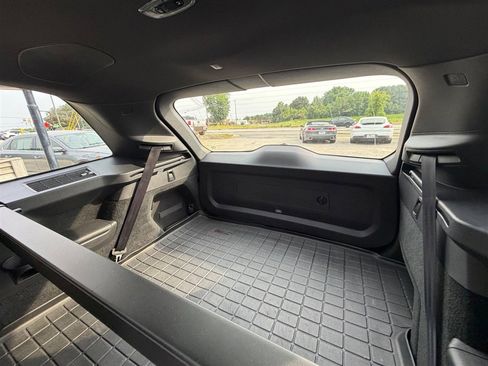 Used 2018 Volvo XC90 T6 Momentum w/ Convenience Package AWD/4WD image 18