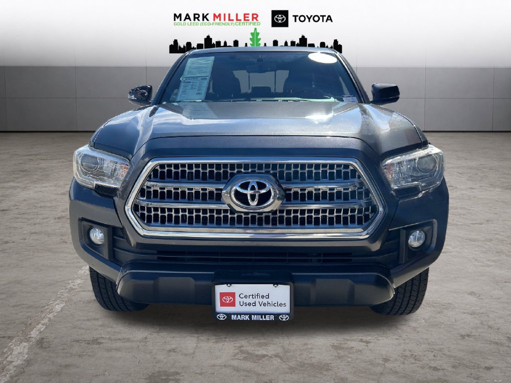 Certified 2017 Toyota Tacoma TRD Off-Road AWD/4WD image 9