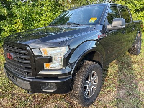 Used 2015 Ford F150 XLT w/ Equipment Group 302A Luxury AWD/4WD image 9