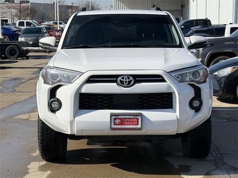 Used 2022 Toyota 4Runner SR5 Premium image 8