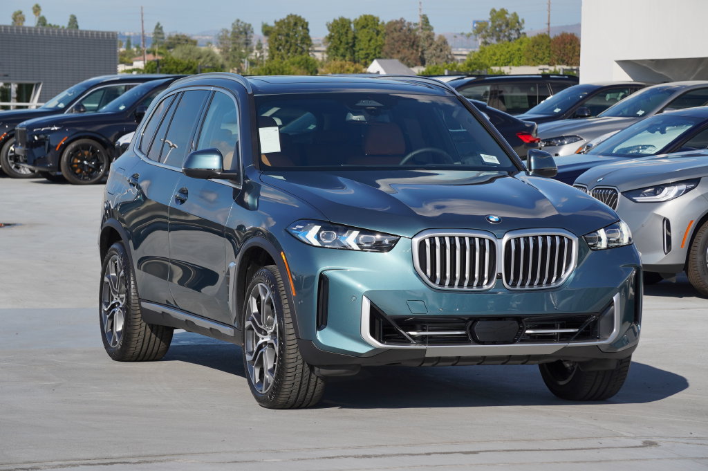 Used 2026 BMW X5 sDrive40i w/ Climate Comfort Package RWD image 3