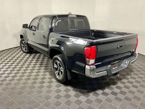 Used 2016 Toyota Tacoma TRD Sport w/ Towing Package image 11