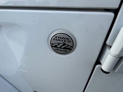 Used 2020 Jeep Gladiator Overland w/ Safety Group image 29