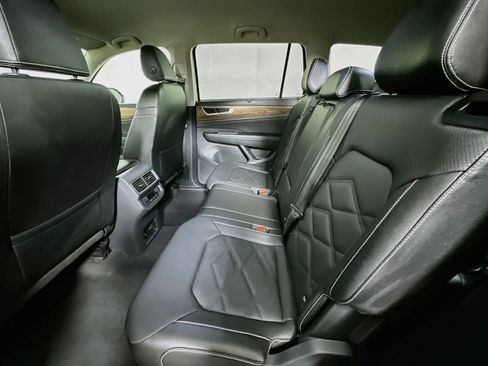 Used 2025 Volkswagen Atlas SE FWD image 27
