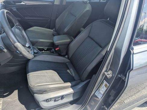 Used 2022 Volkswagen Tiguan SE image 9