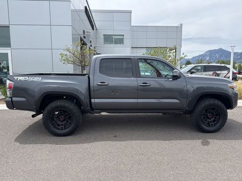 Used 2020 Toyota Tacoma TRD Off-Road w/ Advanced Technology Package AWD/4WD image 10