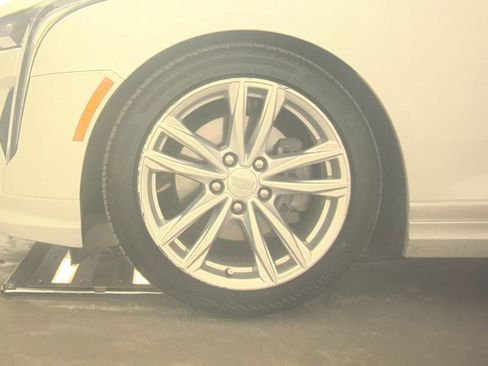 Used 2023 Cadillac CT4 Luxury w/ Sun And Sound Package image 9