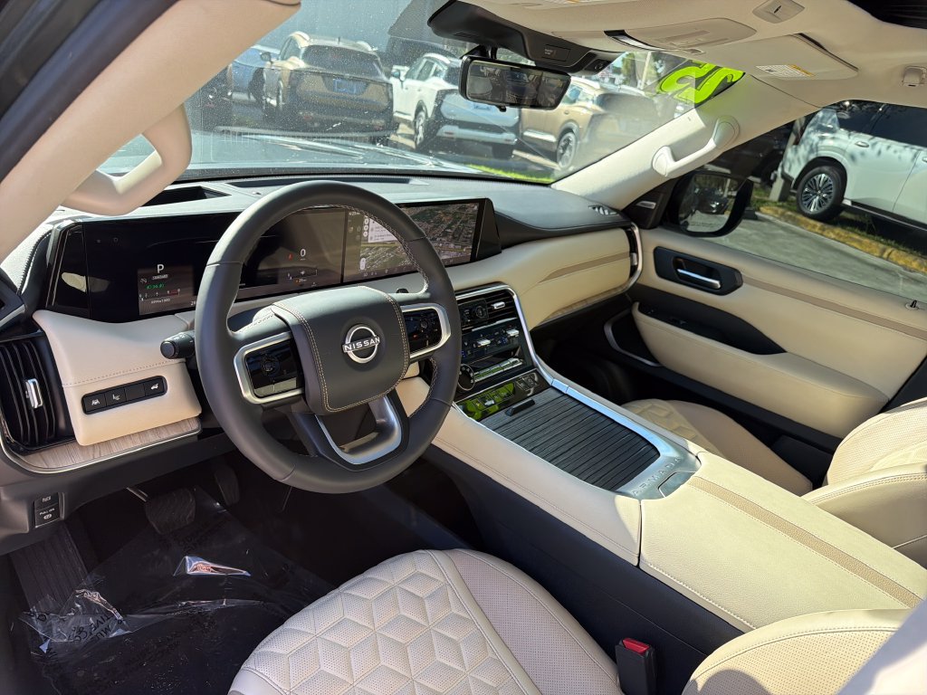 Used 2025 Nissan Armada Platinum Reserve RWD image 14