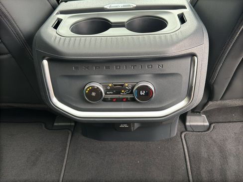 New 2026 Ford Expedition Max Platinum w/ Stealth Performance Package image 33