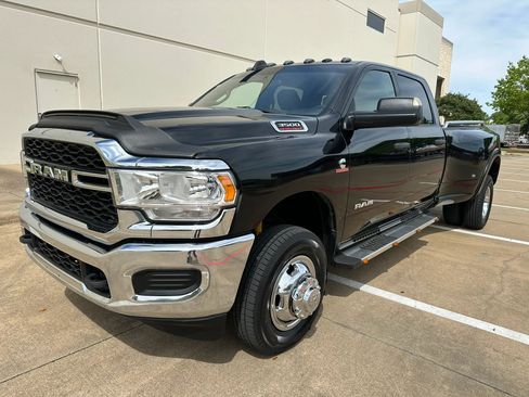 Used 2022 RAM 3500 Tradesman image 3