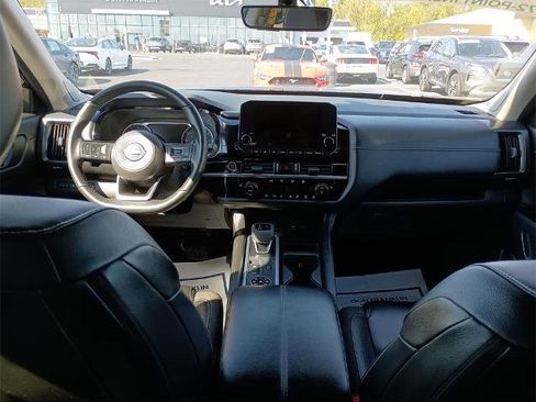 Certified 2024 Nissan Pathfinder SL w/ SL Premium Package image 10