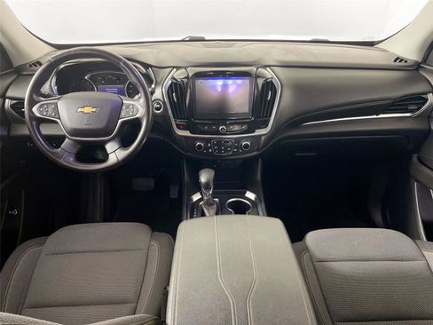 Used 2021 Chevrolet Traverse LT image 21