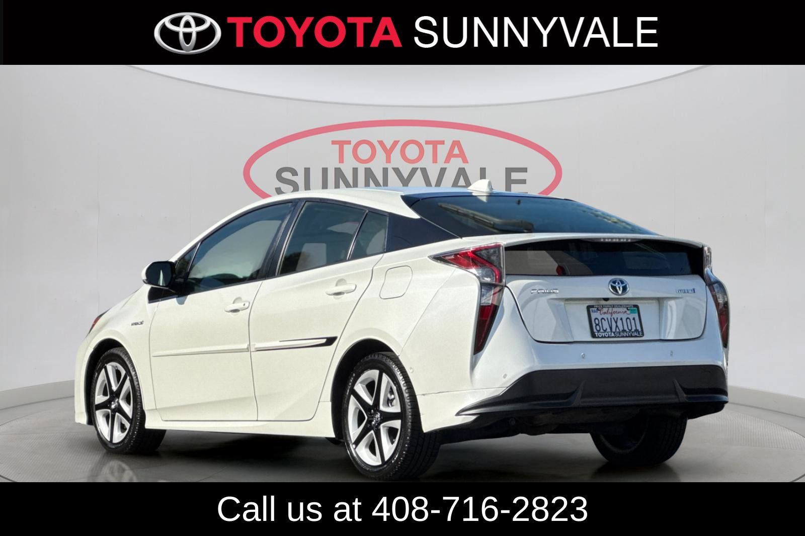 Used 2018 Toyota Prius Four Touring w/ Premium Convenience Package FWD image 8