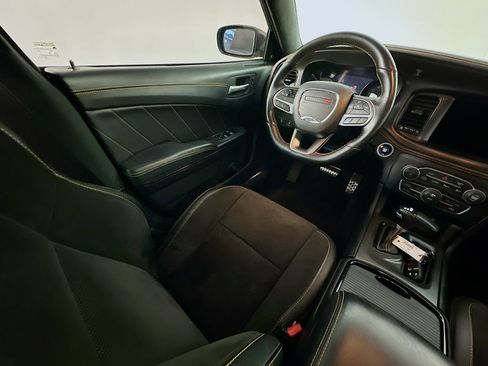Used 2022 Dodge Charger Scat Pack RWD image 9
