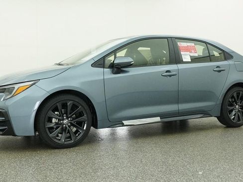 Used 2026 Toyota Corolla SE FWD image 4
