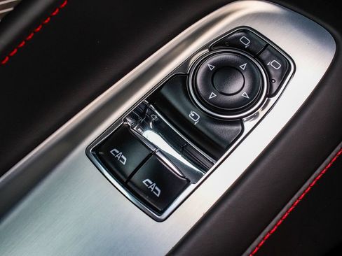 Used 2022 Chevrolet Corvette Stingray Premium Cpe w/ Z51 Performance Package RWD image 10