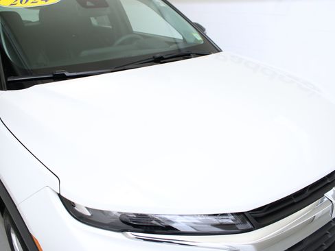 Used 2024 Chevrolet TrailBlazer LS image 12