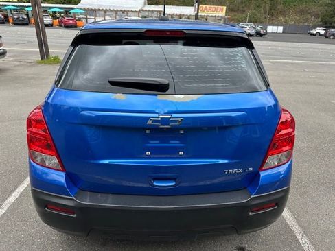 Used 2015 Chevrolet Trax LS w/ LPO, Cargo Package image 6