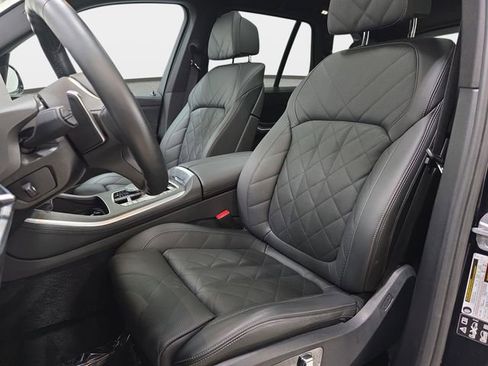 Certified 2025 BMW X5 xDrive40i image 12