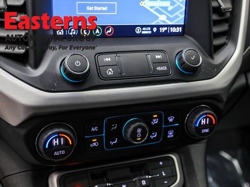 Used 2023 GMC Acadia SLT image 20