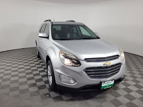 Used 2017 Chevrolet Equinox LT w/ Convenience Package FWD image 13