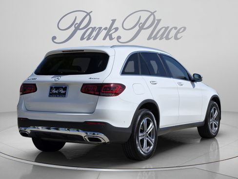 Used 2021 Mercedes-Benz GLC 300 4MATIC image 5
