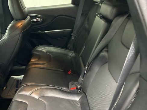 Used 2023 Jeep Cherokee Altitude Lux image 21