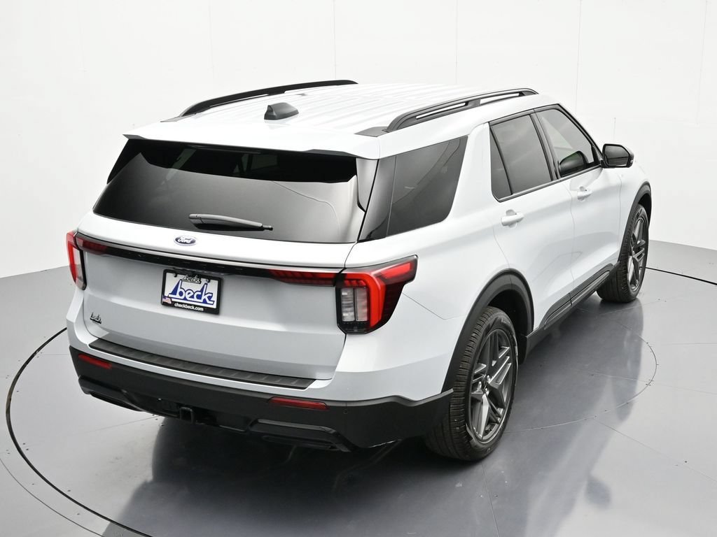 New 2026 Ford Explorer ST-Line w/ ST-Line Street Pack RWD image 35